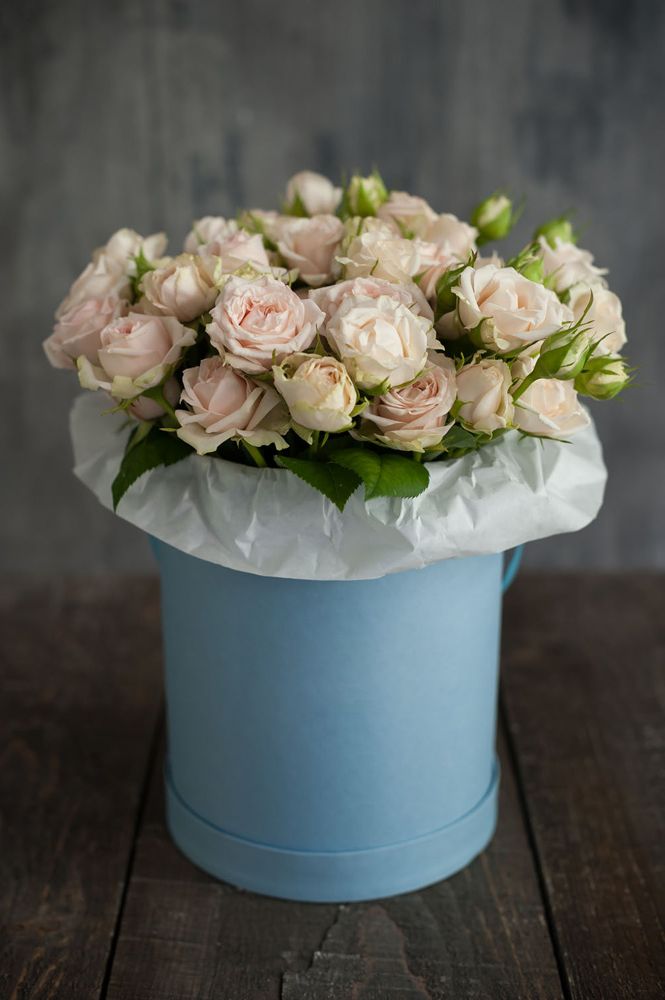 корпоративная коробка с розами для офиса в Балаково