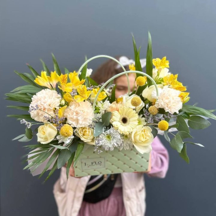 Сумочка с розами "Эпиа" в Балаково