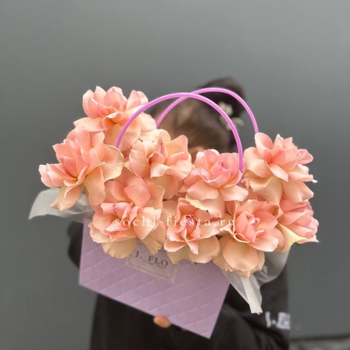 Сумочка с розами "Кети" в Балаково