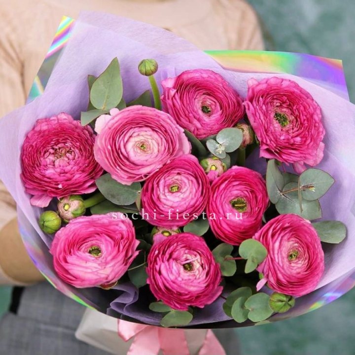 Ранункулюсы с эвкалиптом №2 в Балаково