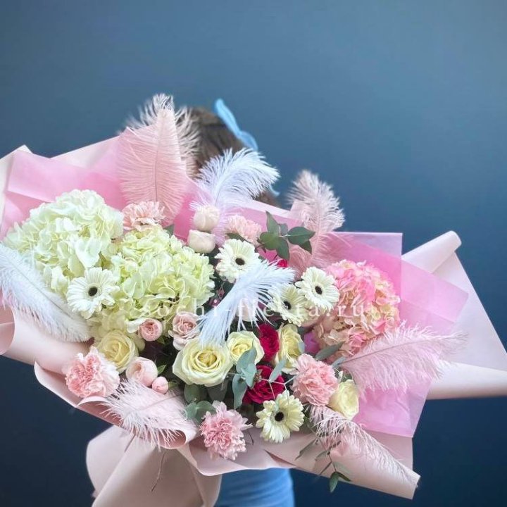 Дизайнерский букет "Валенсия-3" в Балаково