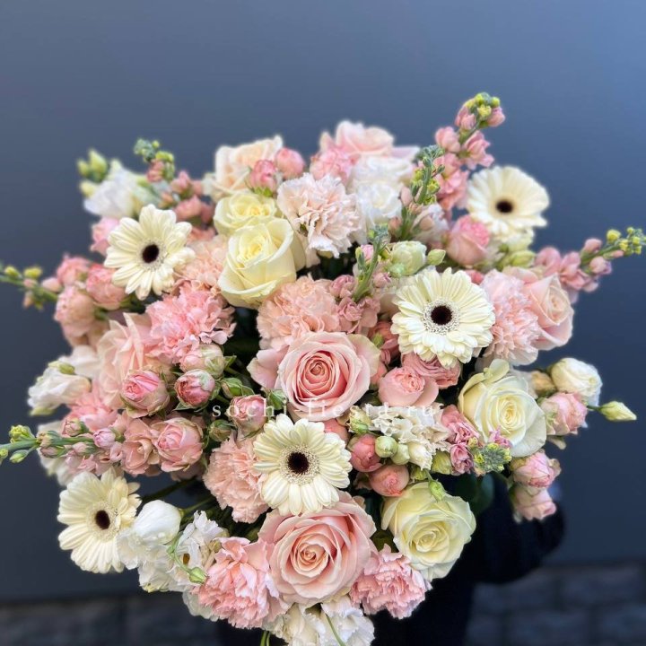 Авторский букет "Нежный" в Балаково