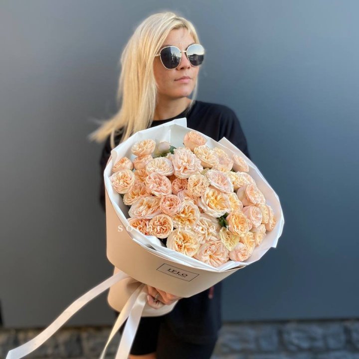 15 пионовидных роз №2 в Балаково