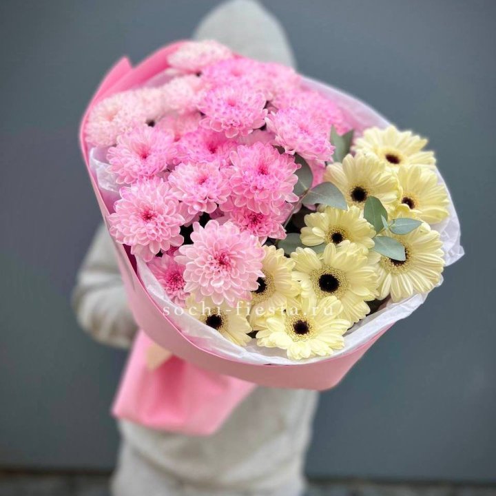 Дуо хризантем и гербер в Балаково