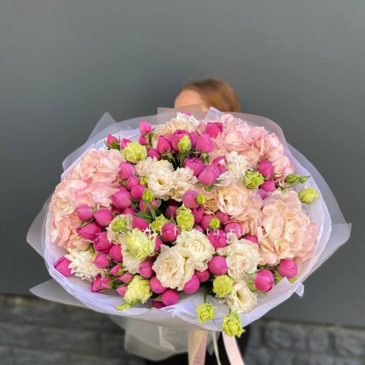  Букет  гортензий и Мисти в Балаково