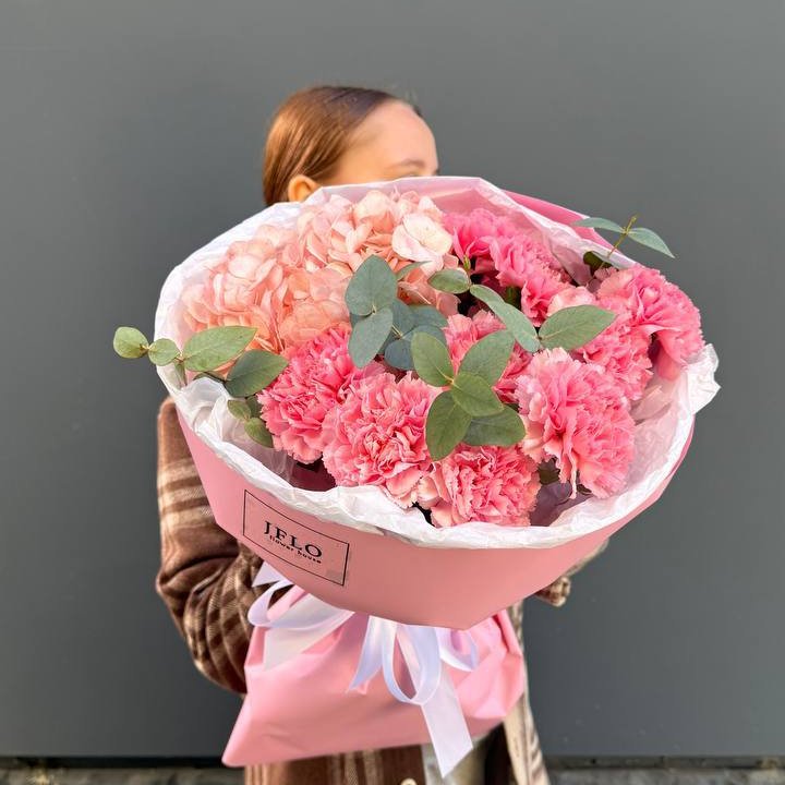 Дуо диантусы и гортензия в Балаково