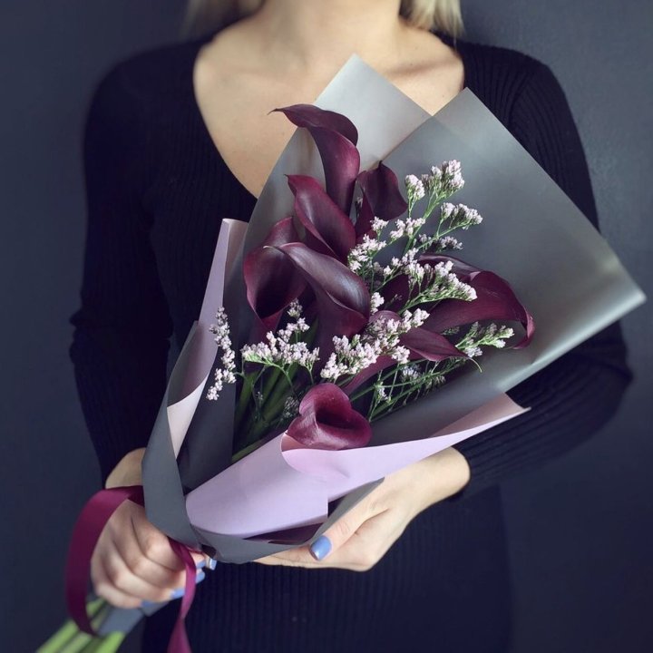 Букет фиолетовых калл в Балаково