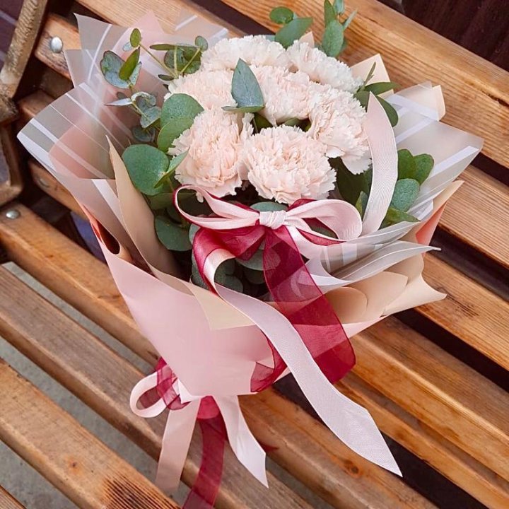 Диантусы с эвкалиптом в Балаково