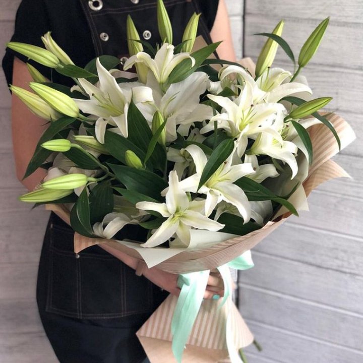 Букет белых лилий в Балаково