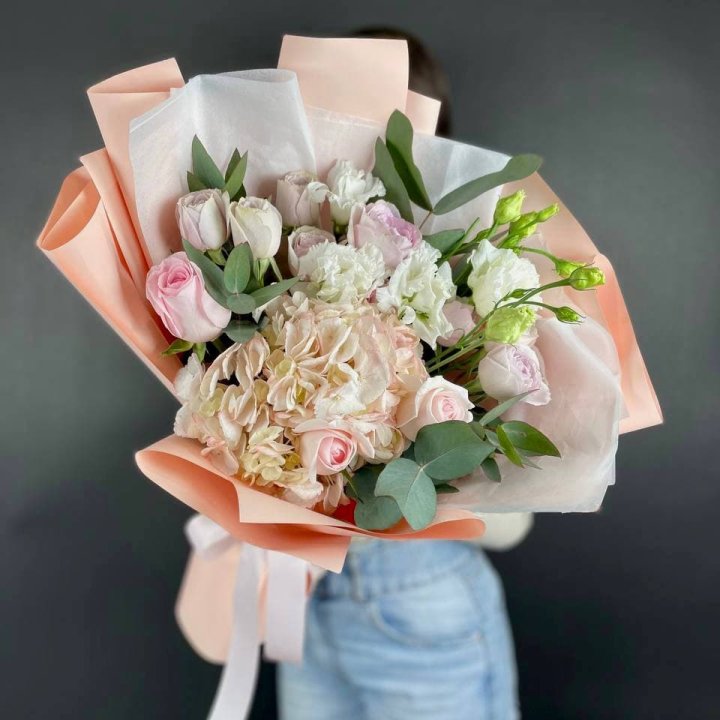 Букет с гортензией "Клодс" в Балаково