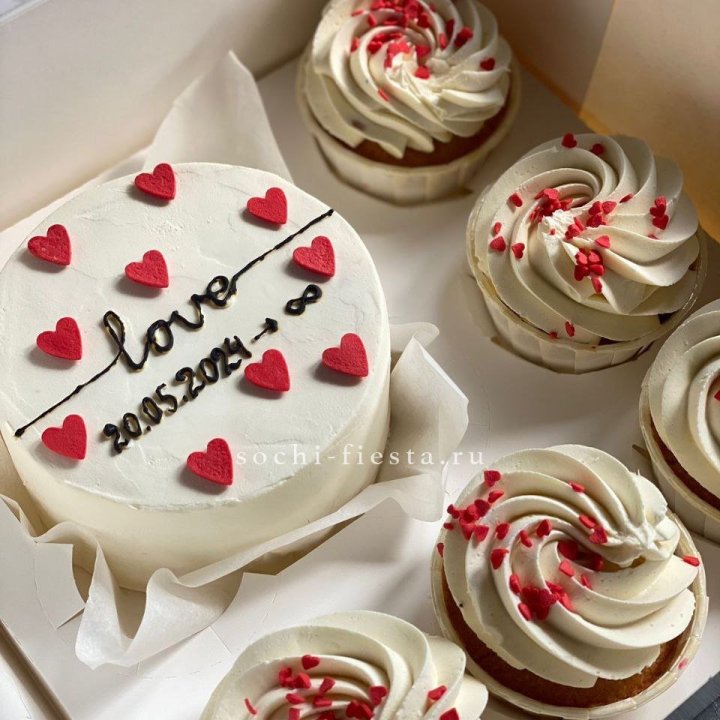 Капкейки и бенто-торт "Любимые" в Балаково