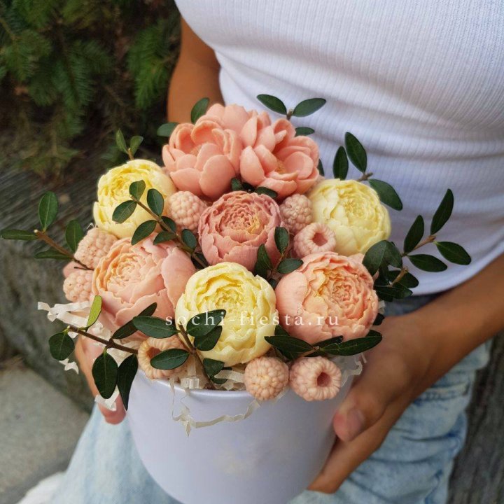 Шоколадный букет с ягодами в Балаково