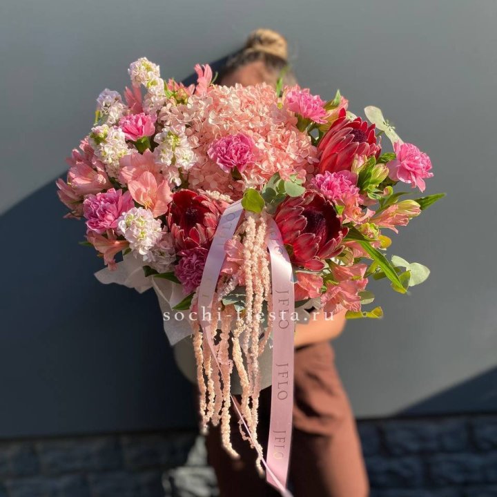 Коробка с цветами "Камикадзе" в Балаково