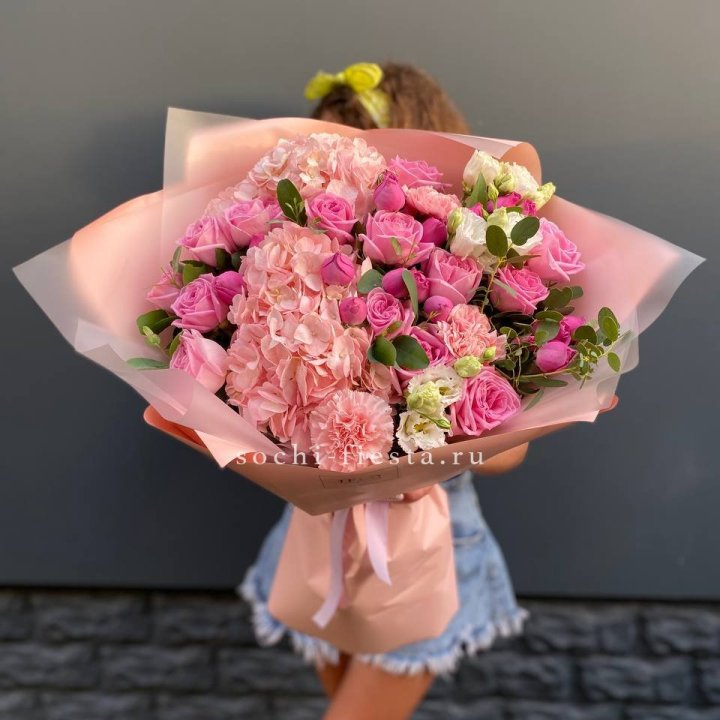 Авторский букет "Восторг" в Балаково