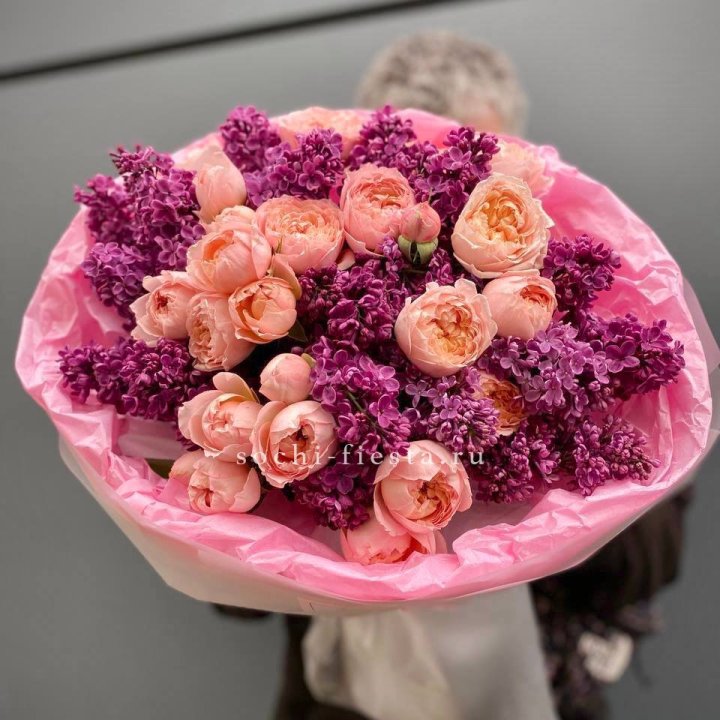  Дуо букет из кустовых роз и сирени в Балаково