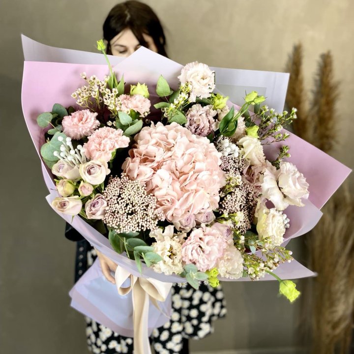 Дизайнерский букет "Трели кримс" в Балаково