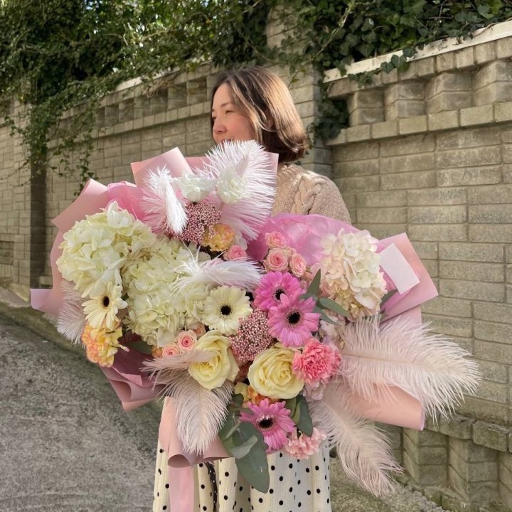 Дизайнерский букет "Валенсия" в Балаково