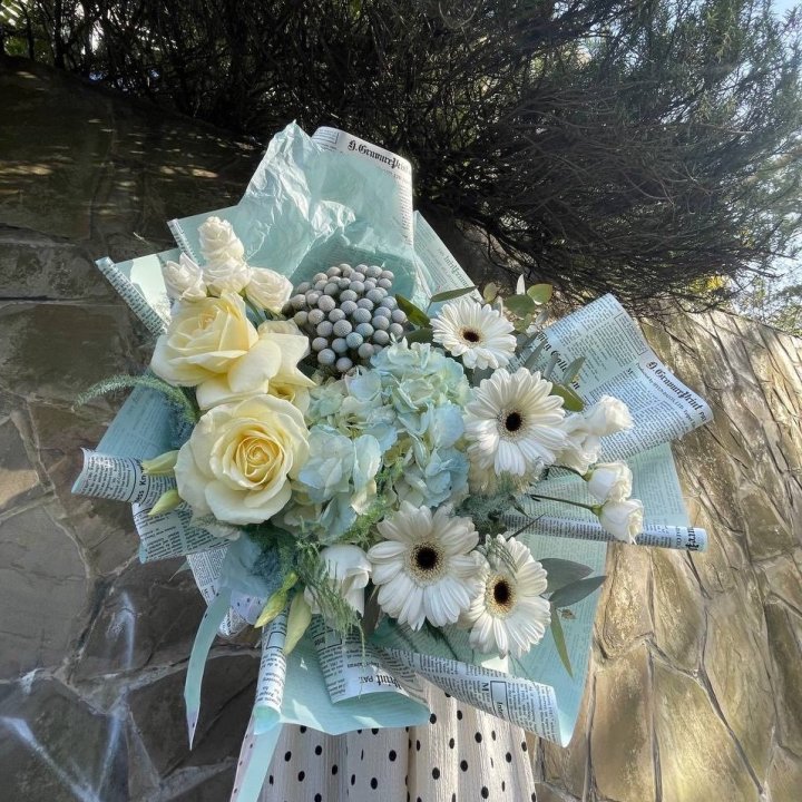 Дизайнерский букет "Линдж-блю" в Балаково