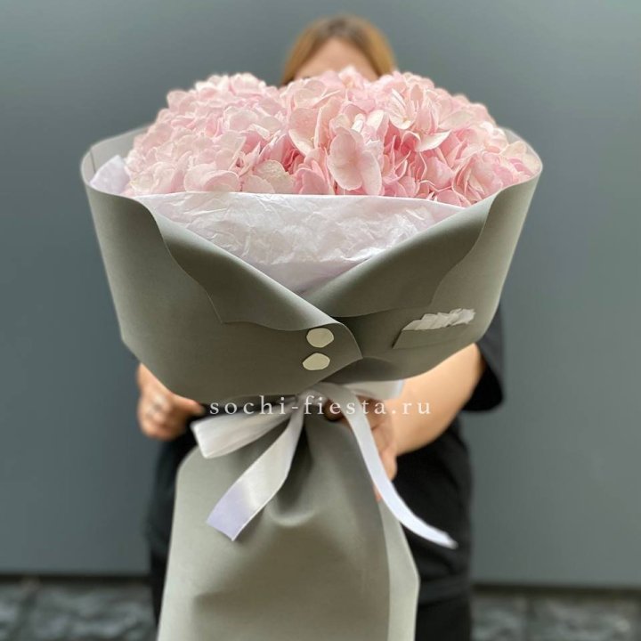  Букет  пиджачок из 5 гортензий в Балаково