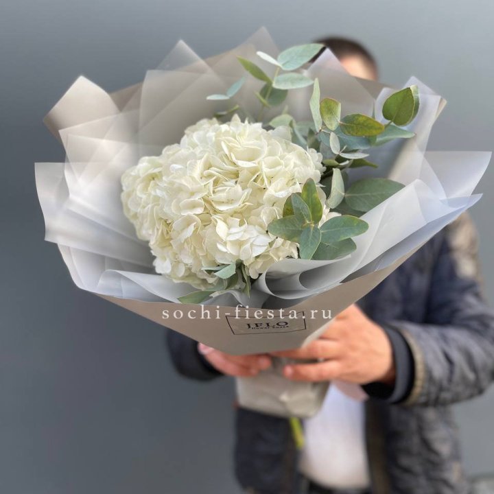  Букет  из белой гортензии в Балаково