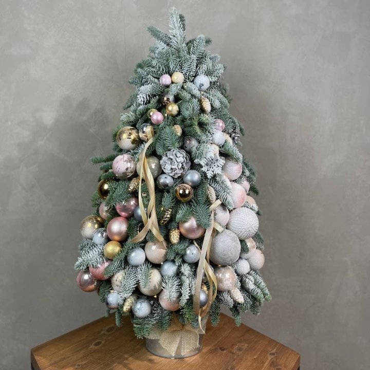 Новогодняя ёлка из веток датского нобилиса в Балаково