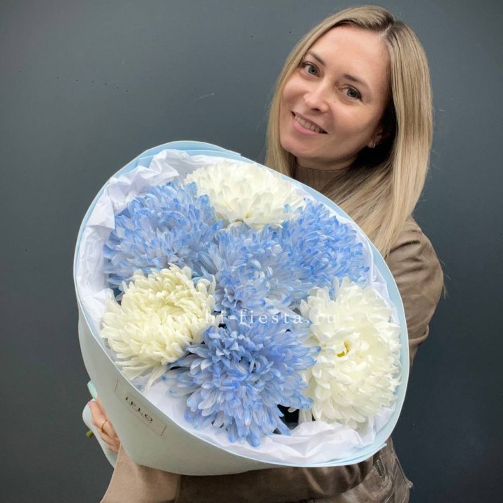 Букет из 7 хризантем  в Балаково