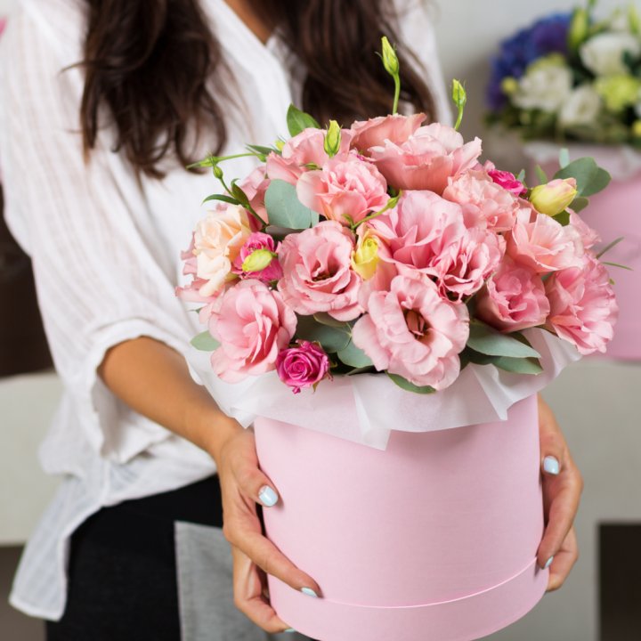 Эустома в шляпной коробке в Балаково