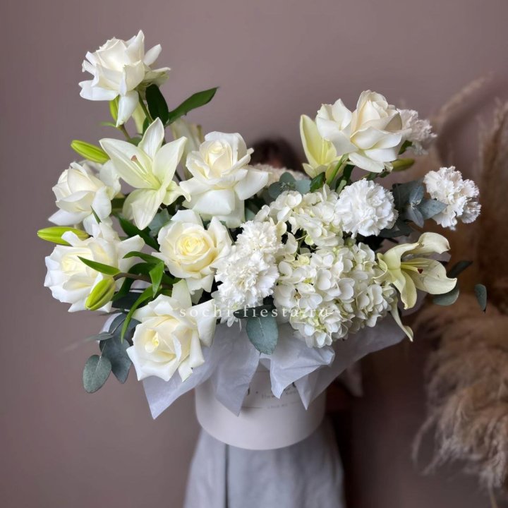 Цветочный бокс "Вайт дримс" в Балаково