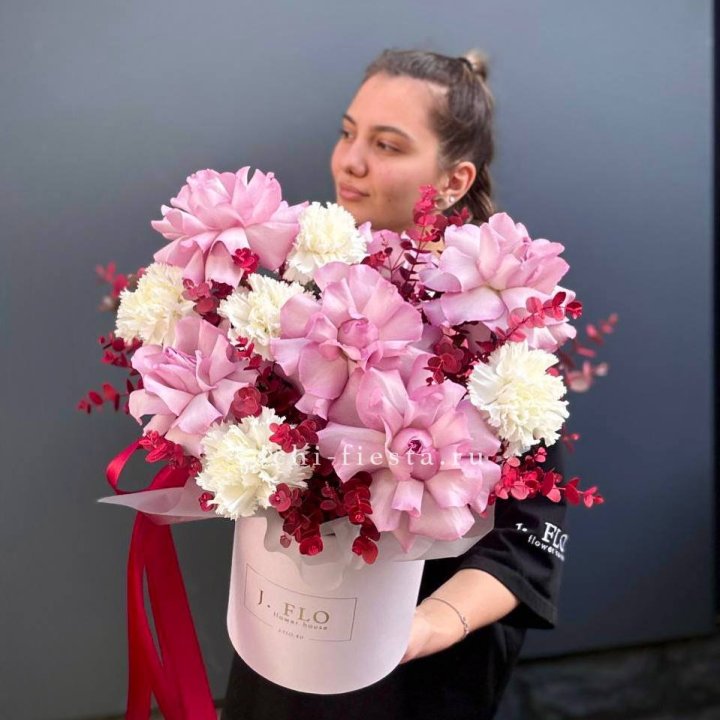 Бокс с французскими розами "Вела вита" в Балаково