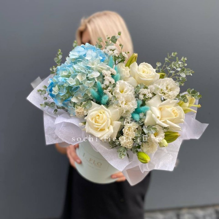 Цилиндр в голубых оттенках №1 в Балаково