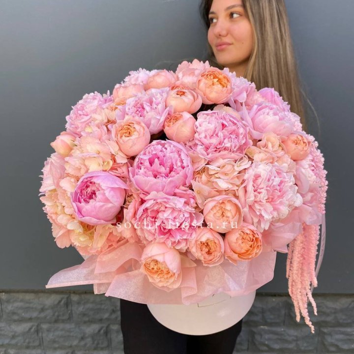 Коробка с пионами "Дабл фловер" в Балаково