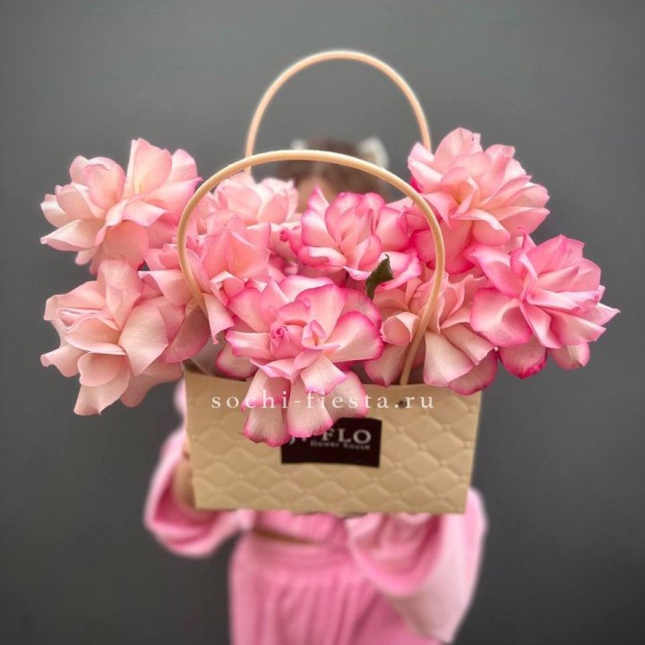 Сумочка розовых роз Венди в Балаково
