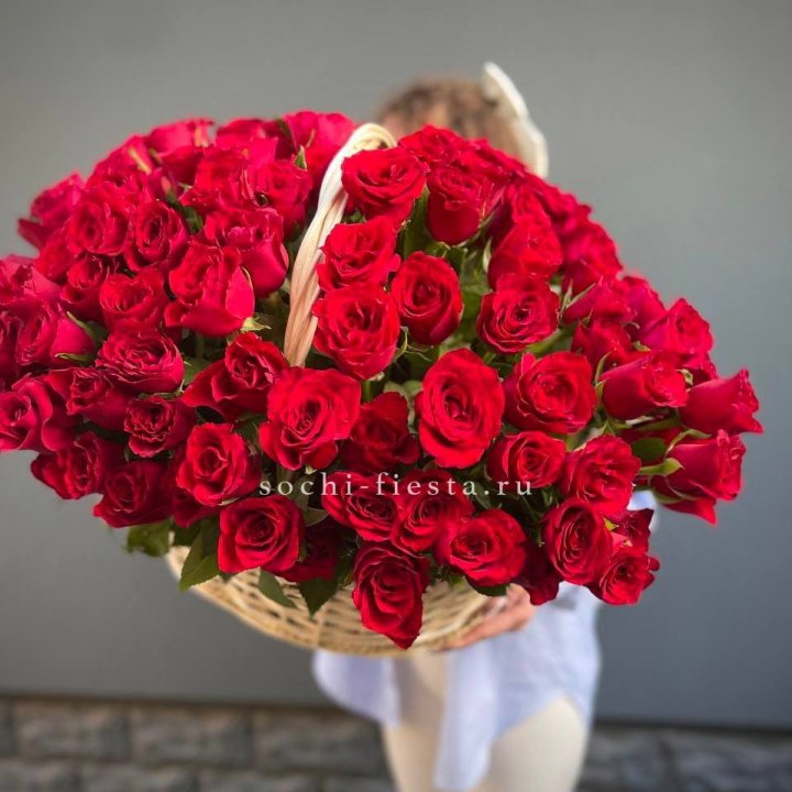 121 красная роза в корзине   в Балаково
