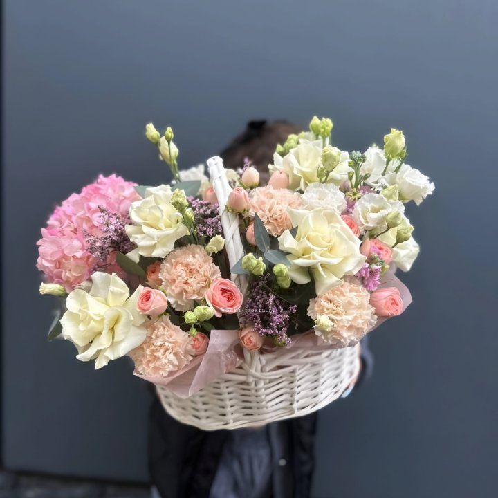 Цветочная корзина "Софтнес" в Балаково