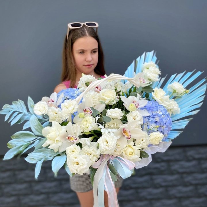 Цветочная корзина "Блю винч" в Балаково