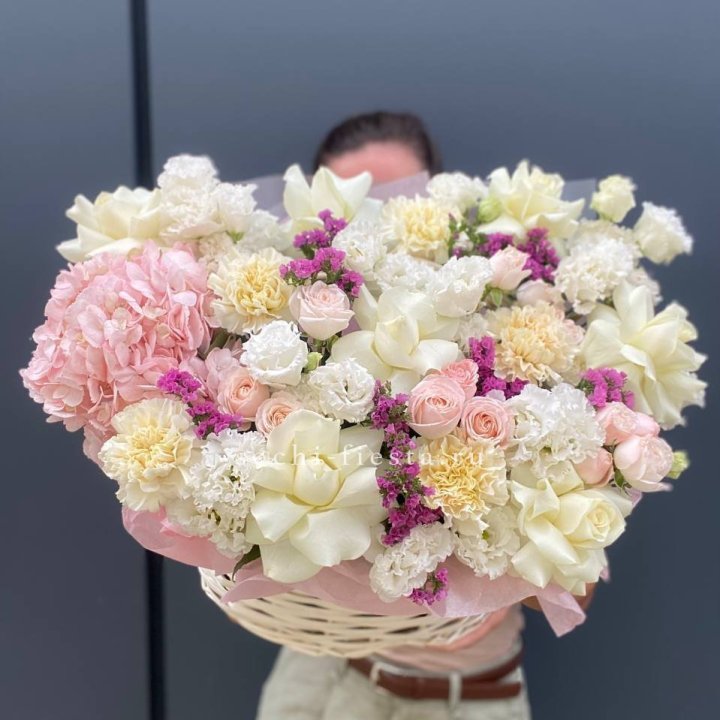 Корзина "Воздушная нежность" в Балаково