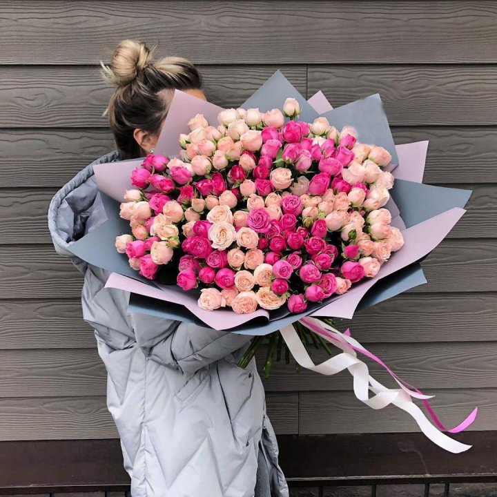 55 роз микс кустовых в Балаково