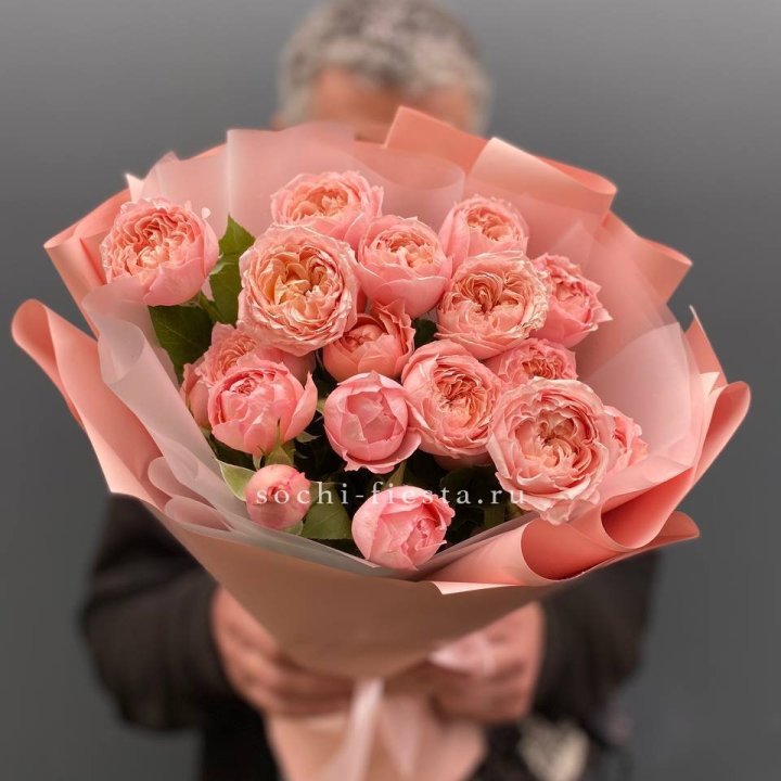 Букет комплимент из кустовых роз Джульетта в Балаково