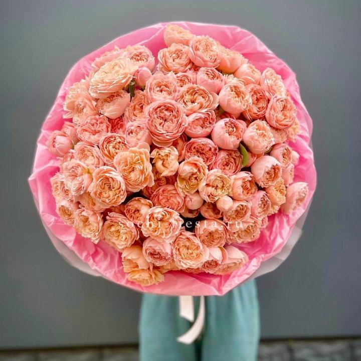 Букет кустовых пионовидных роз Джульетта "Принцесса" в Балаково