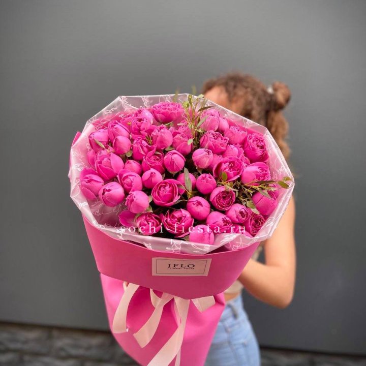 Кустовые розы букет Мисти Баблс в Балаково