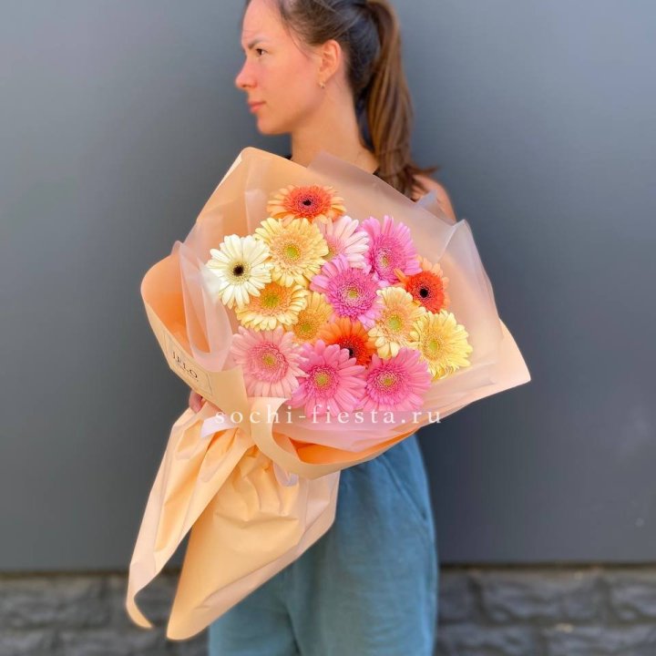 Букет разноцветных гербер в Балаково