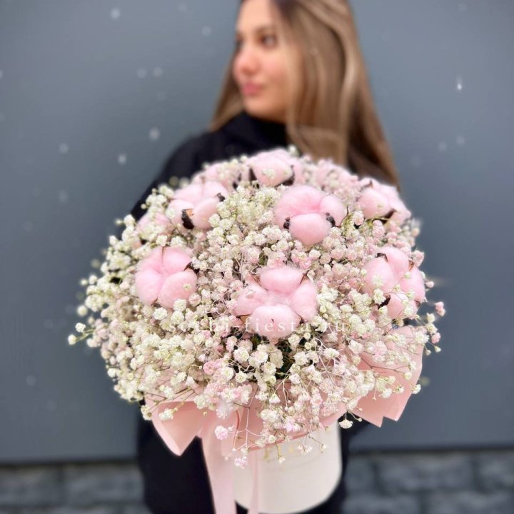 Гипсофилы с хлопком в шляпной коробке в Балаково