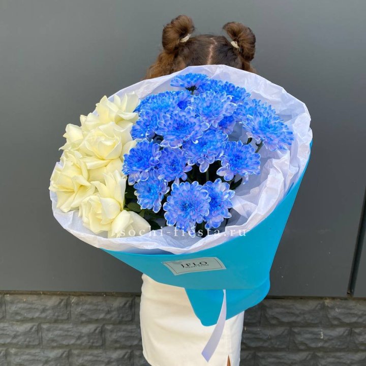 Дуо букет розы и хризантема в Балаково