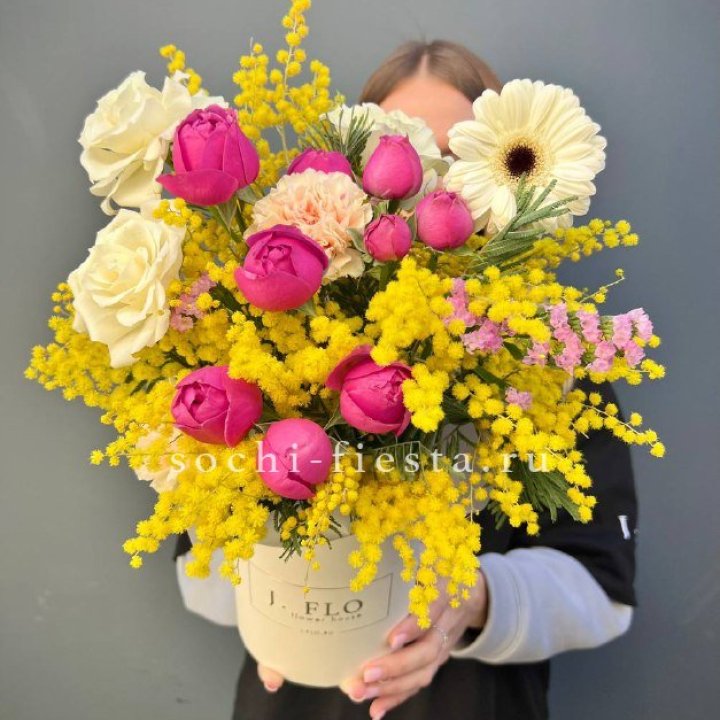 Цветы в боксе "Слобода" в Балаково