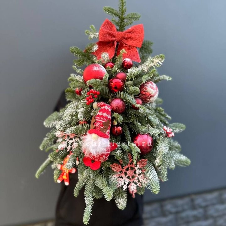 Новогодняя елочка "Ред" в Балаково