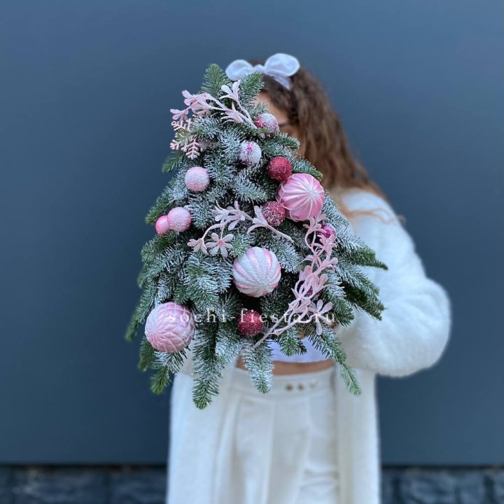 Новогодняя елочка "Розе" в Балаково