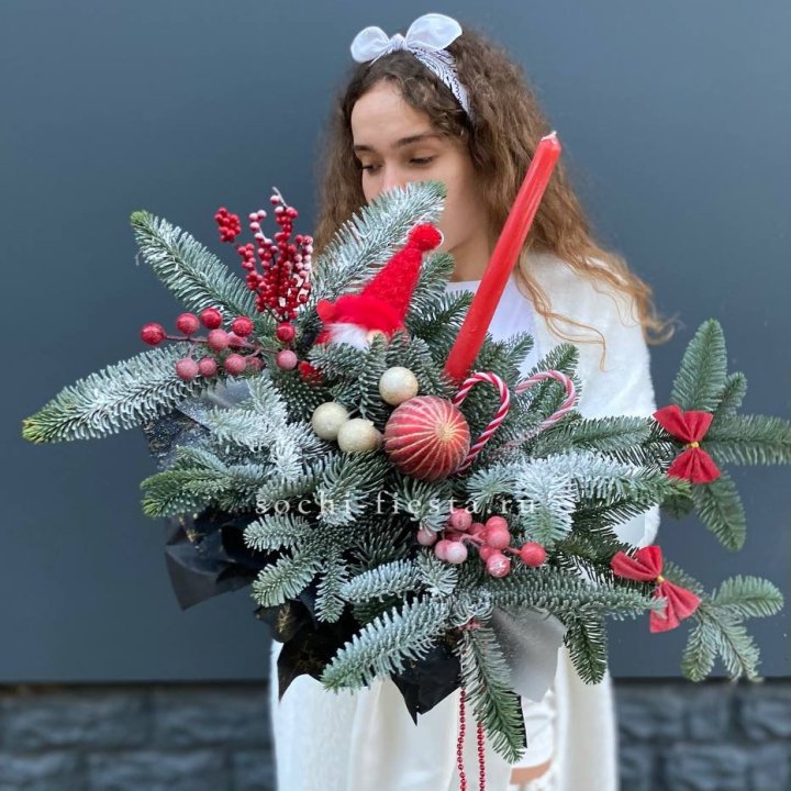 Композиция в бокале красная в Балаково