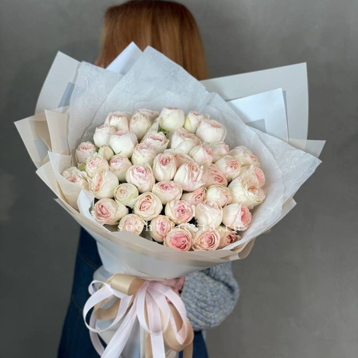 Букет пионовидных роз Пур лав в Балаково