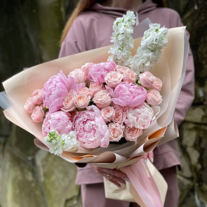 Букет с пионами №1 в Балаково