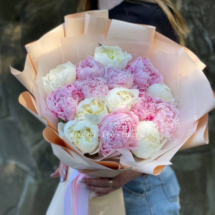 Букет 15 зефирных пионов в Балаково